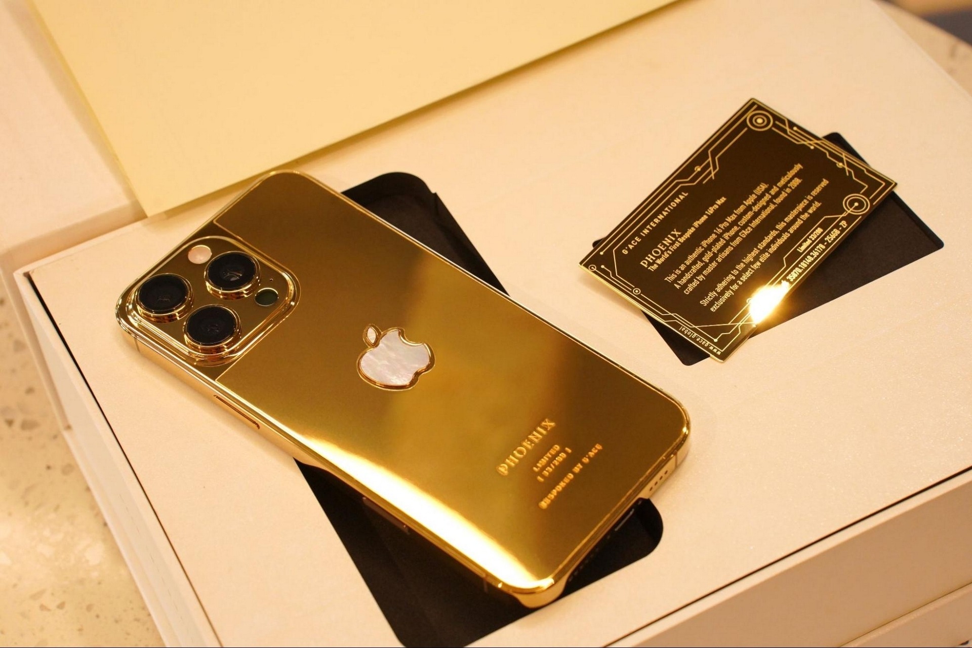 Cận cảnh iPhone 16 Pro Max mạ vàng 24K: Giới hạn 200 chiếc trên toàn cầu, giá gần 100 triệu đồng - Quy trình bảo trì bảo dưỡng cửa chống cháy